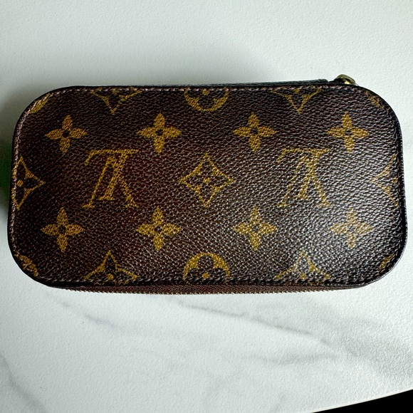 Louis Vuitton Monogram Trousse Blush MG Cosmetic Pouch bag-AUTHENTIC - Picture 1 of 16
